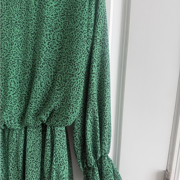 Tahari Vibrant Green Abstract Dress - Picture 1 of 7